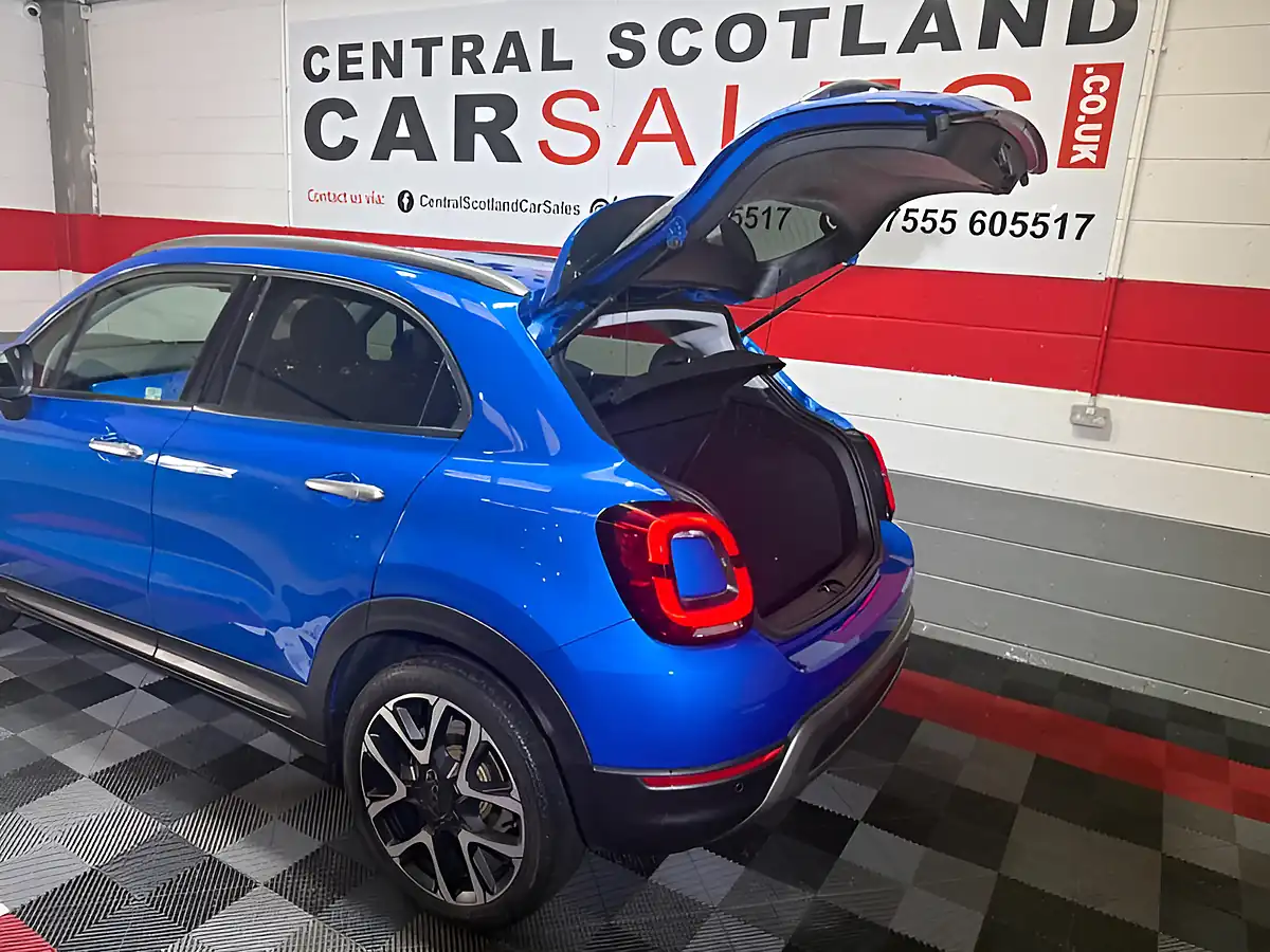 Used 2021 Fiat 500X Cross Plus Blue - Interior and Exterior details 9