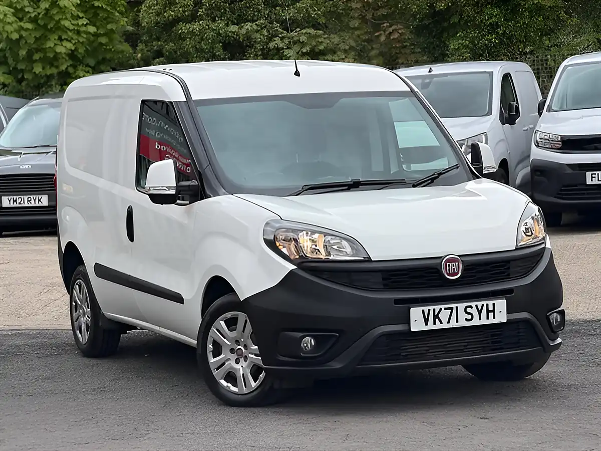 Used 2021 Fiat Doblo Tecnico White - Interior and Exterior details 3