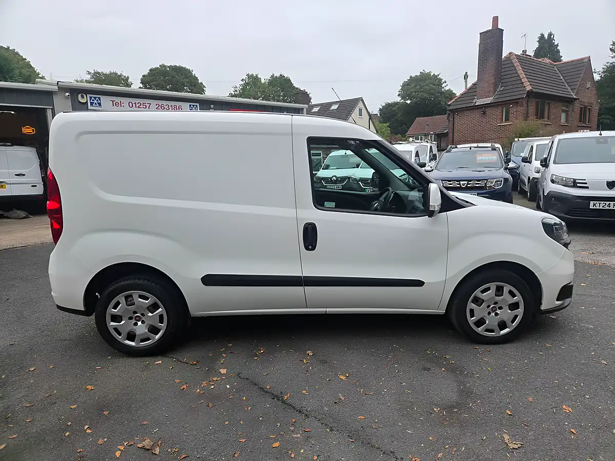 Used 2021 Fiat Doblo Tecnico White - Interior and Exterior details 12