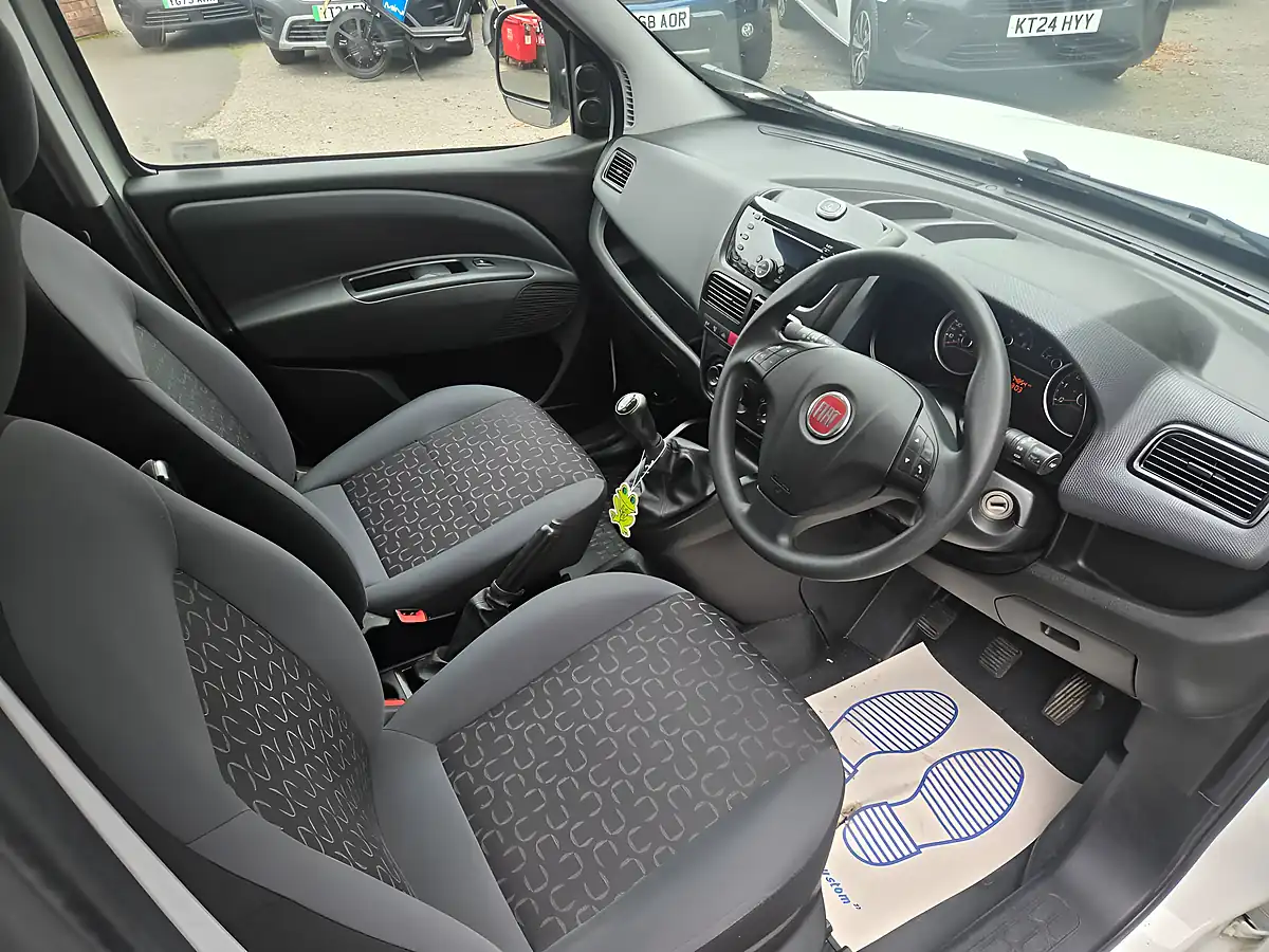 Used 2021 Fiat Doblo Tecnico White - Interior and Exterior details 13