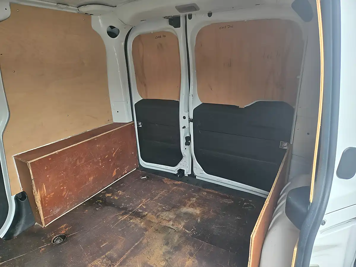 Used 2021 Fiat Doblo Tecnico White - Interior and Exterior details 7