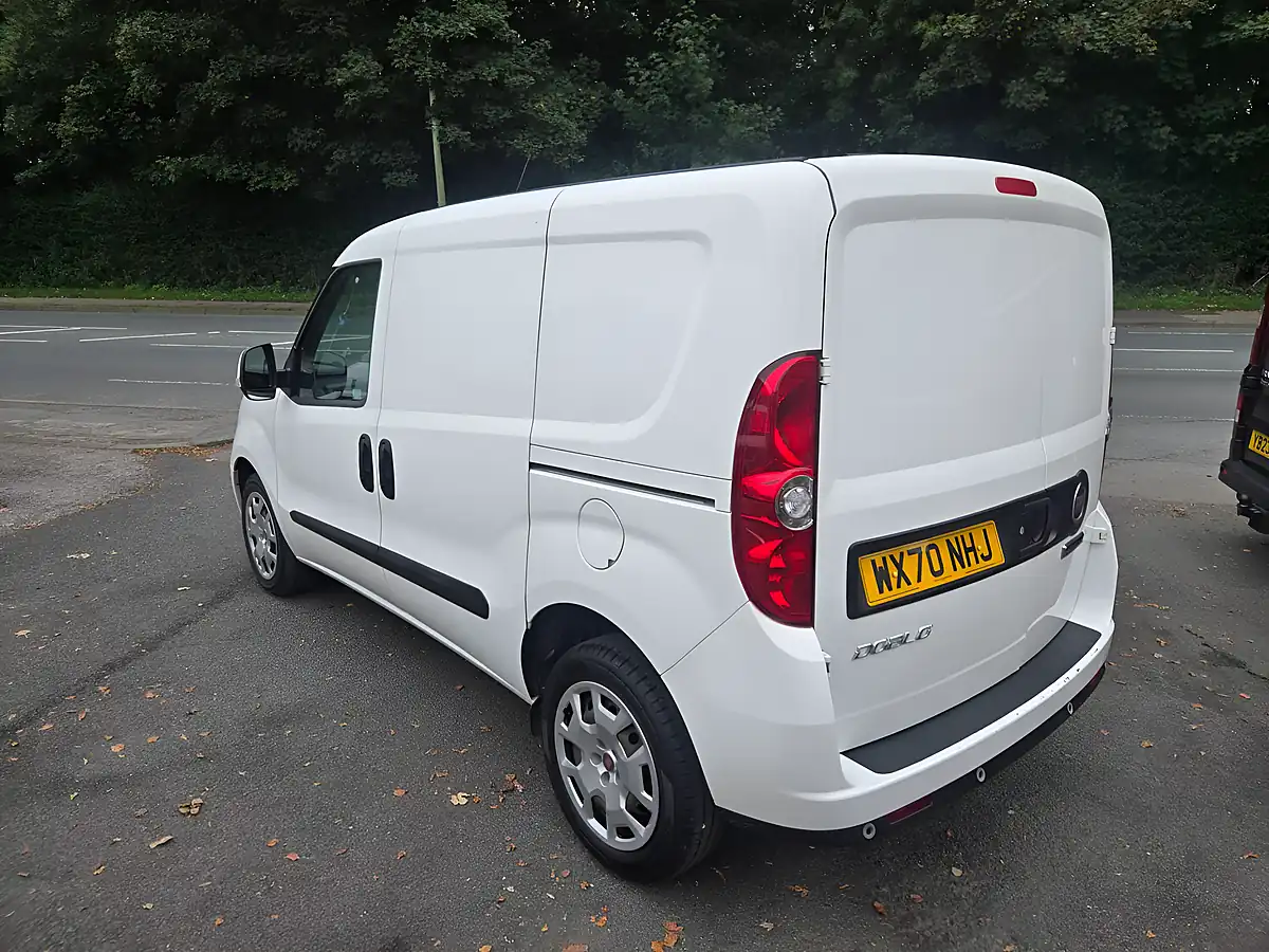 Used 2021 Fiat Doblo Tecnico White - Interior and Exterior details 8