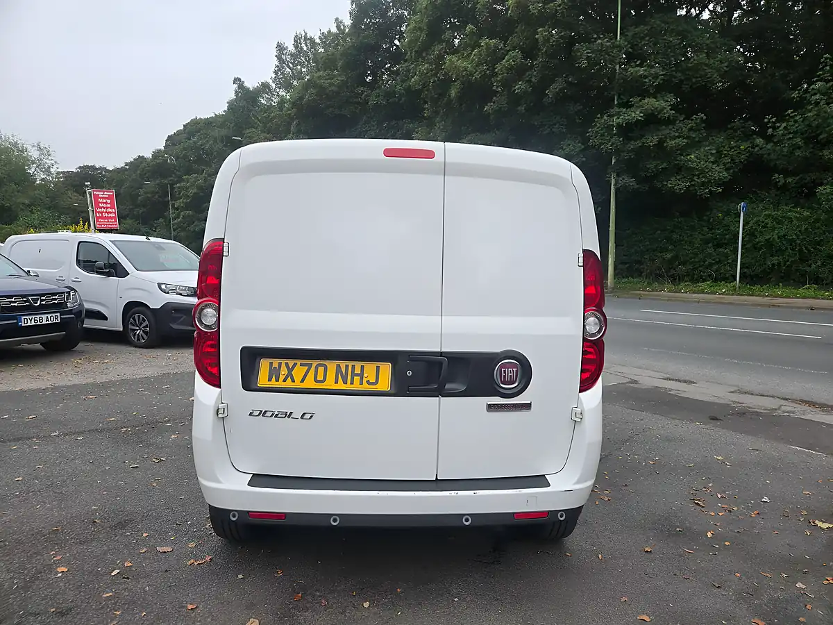 Used 2021 Fiat Doblo Tecnico White - Interior and Exterior details 9
