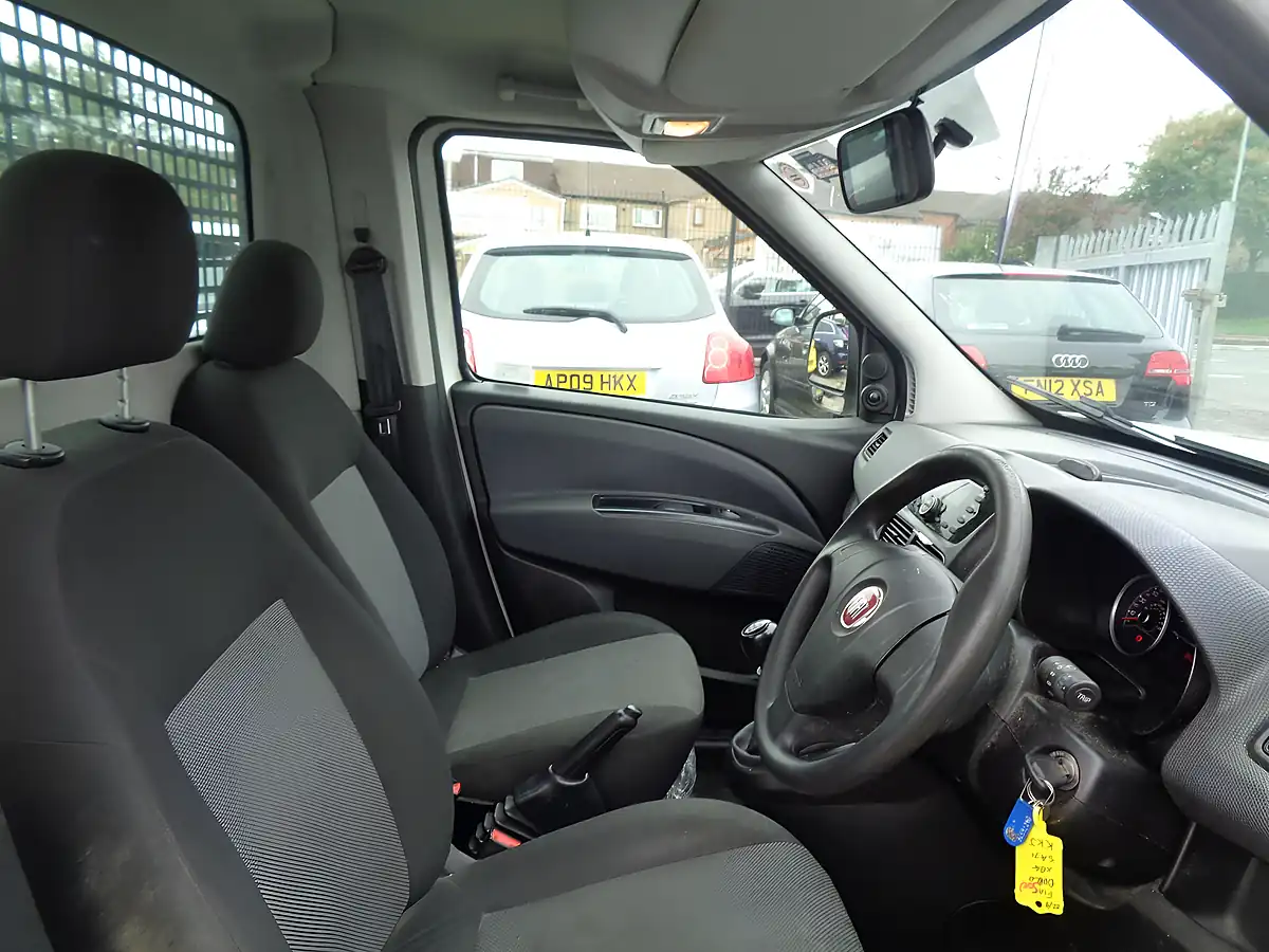Used 2021 Fiat Doblo Work Up L2 White - Interior and Exterior details 8
