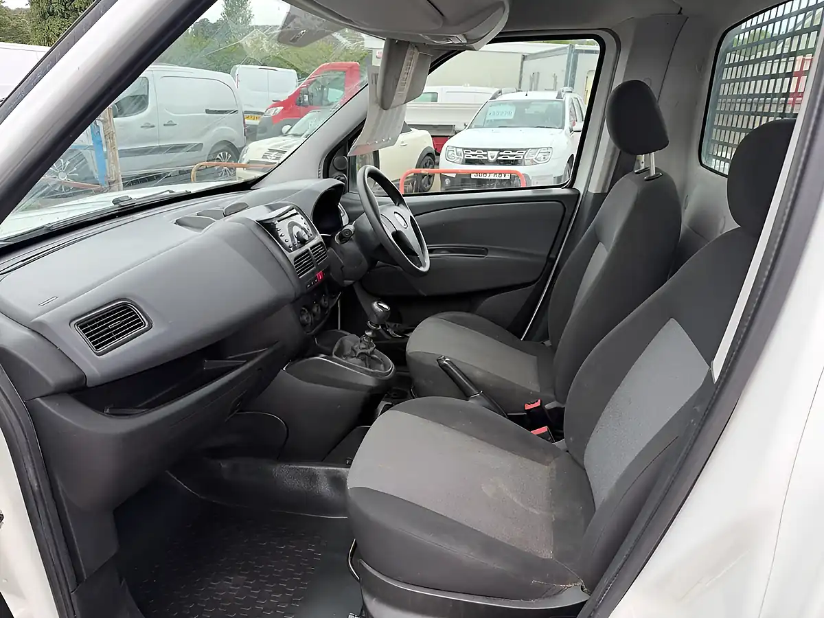 Used 2021 Fiat Doblo Work Up White - Interior and Exterior details 11