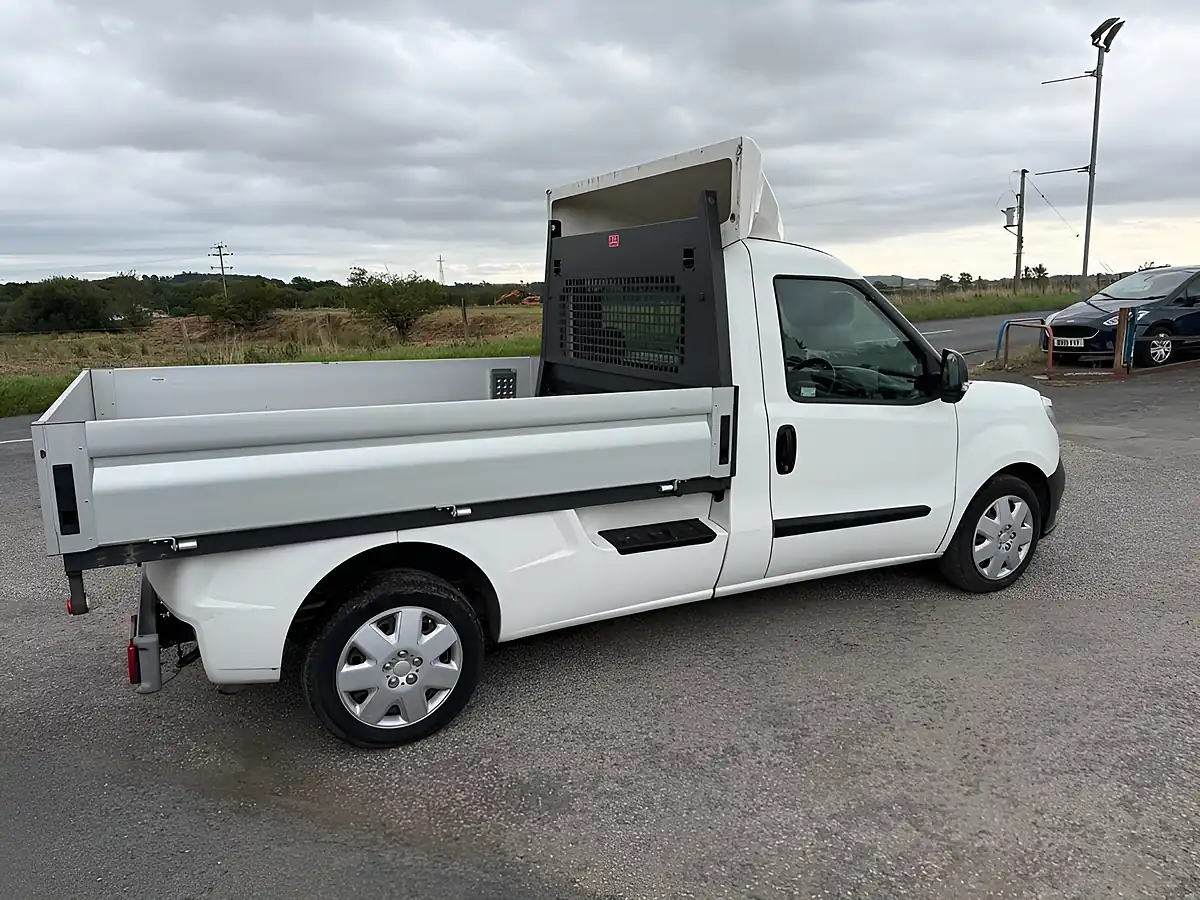 Used 2021 Fiat Doblo Work Up White - Interior and Exterior details 3