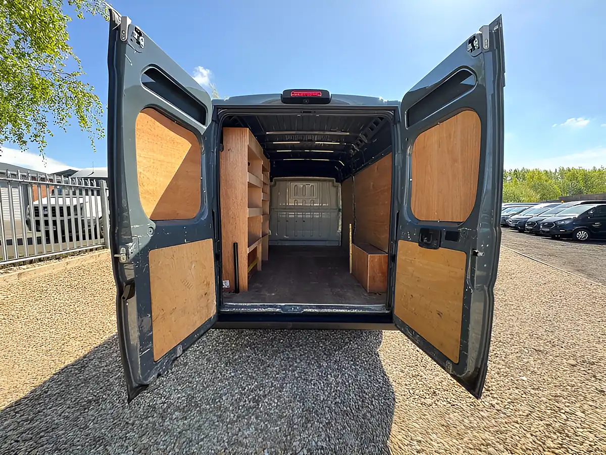 Used 2021 Fiat Ducato 35 Grey - Interior and Exterior details 5