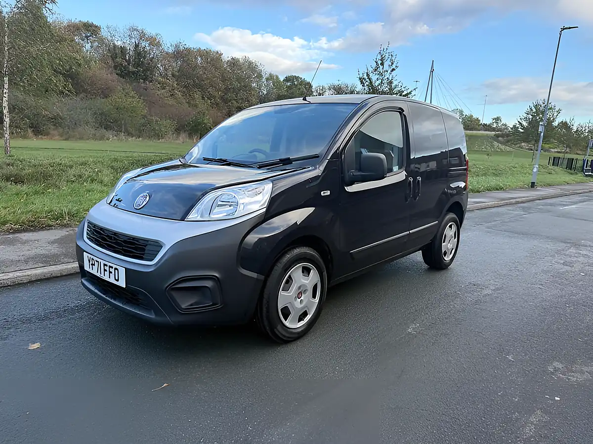 Used 2021 Fiat Fiorino Tecnico Black - Interior and Exterior details 5