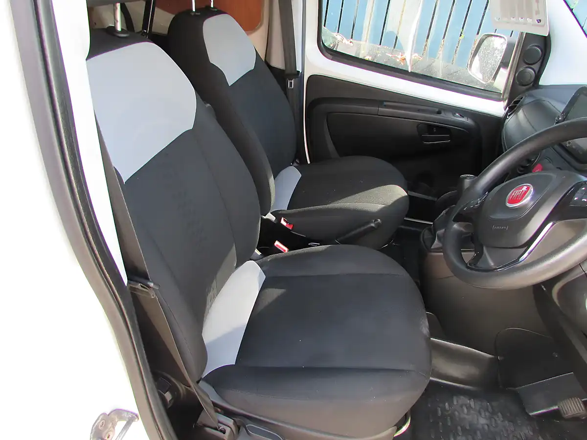 Used 2021 Fiat Fiorino Tecnico White - Interior and Exterior details 6