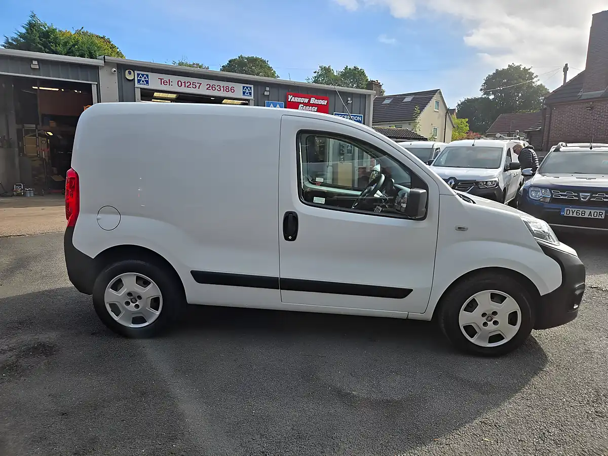 Used 2021 Fiat Fiorino Tecnico White - Interior and Exterior details 12