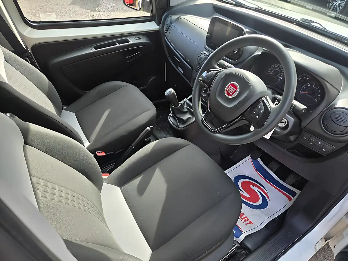 Used 2021 Fiat Fiorino Tecnico White - Interior and Exterior details 13