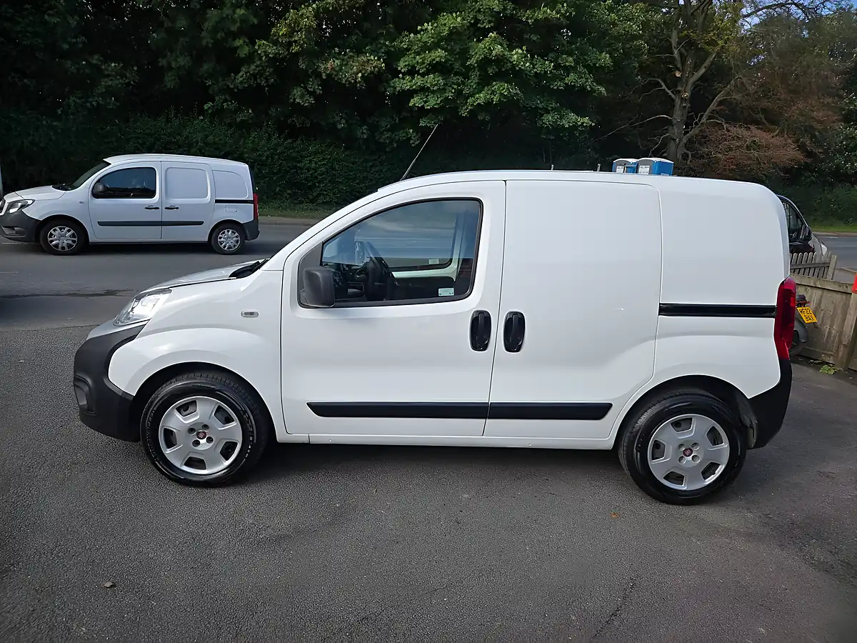 Used 2021 Fiat Fiorino Tecnico White - Interior and Exterior details 4