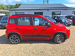 Used 2021 Fiat Panda City Life Red - Interior and Exterior details 17