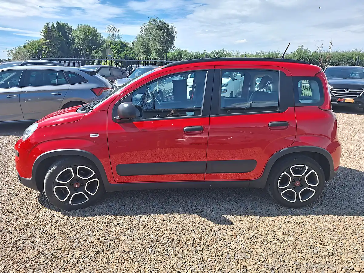 Used 2021 Fiat Panda City Life Red - Interior and Exterior details 6