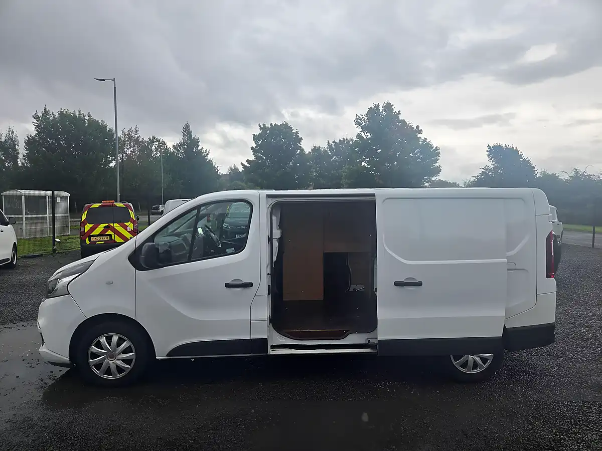 Used 2021 Fiat Talento Tecnico L2 H1 White - Interior and Exterior details 9