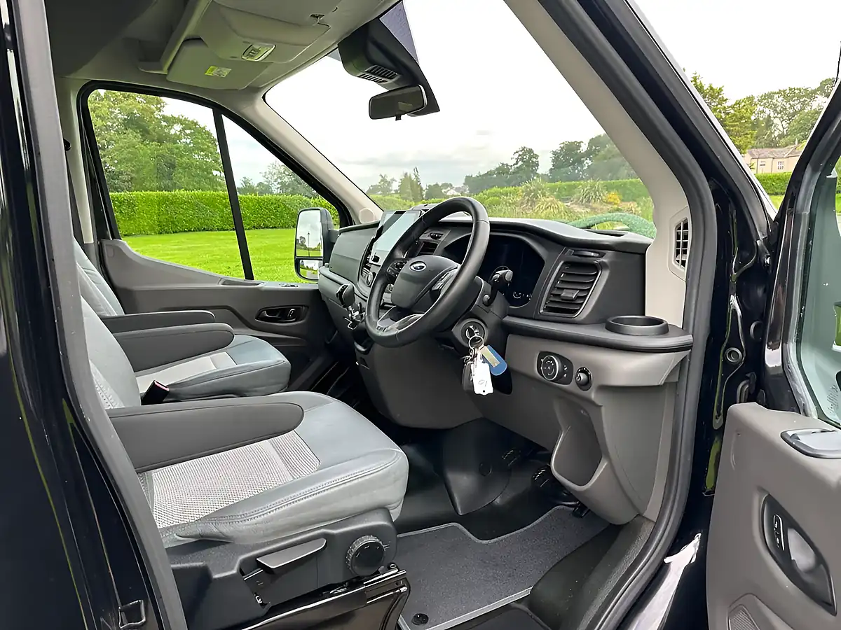 Used 2021 Ford Auto Trail Transit F-Line 74 Black - Interior and Exterior details 3