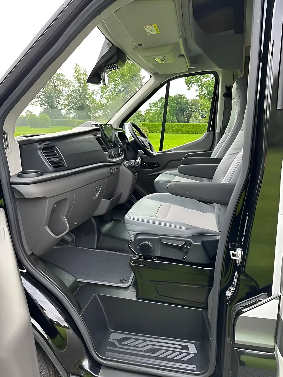 Used 2021 Ford Auto Trail Transit F-Line 74 Black - Interior and Exterior details 4