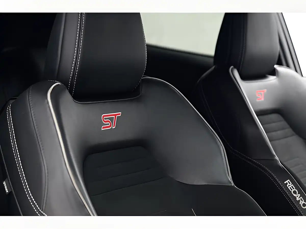 Used 2021 Ford Fiesta ST-3 Black - Interior and Exterior details 12