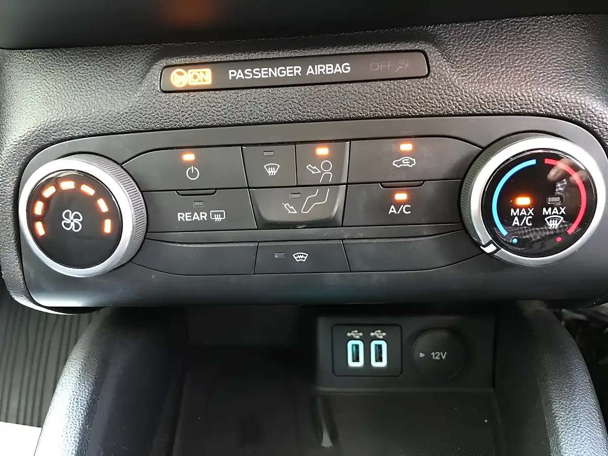 Used 2021 Ford Focus Active Edition Blue - Interior and Exterior details 18