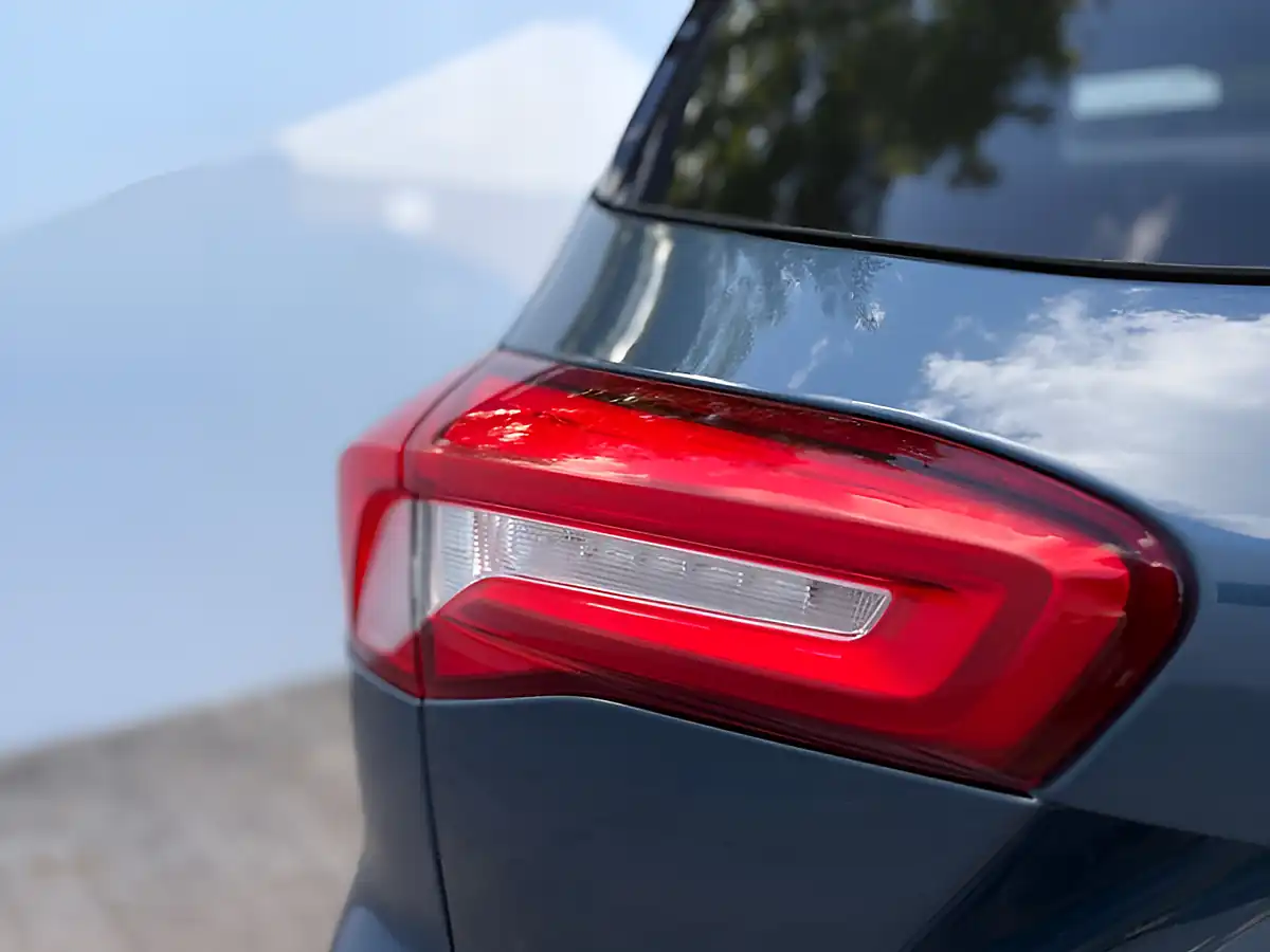Used 2021 Ford Focus Active X Chrome Blue - Interior and Exterior details 13