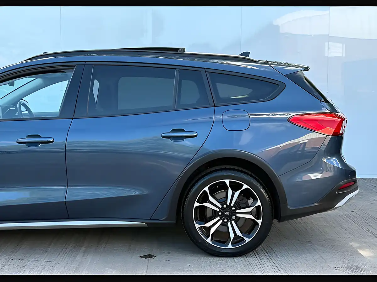 Used 2021 Ford Focus Active X Chrome Blue - Interior and Exterior details 18