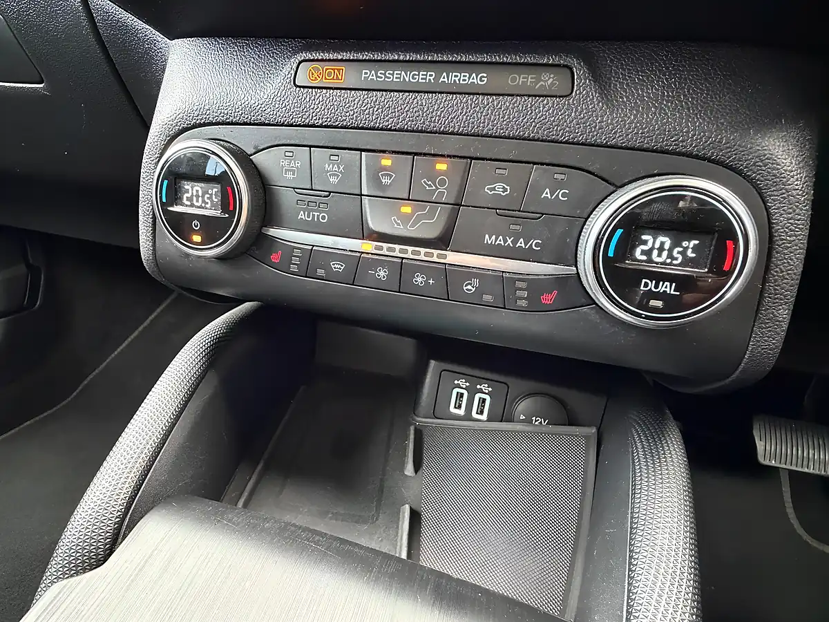 Used 2021 Ford Focus Active X Frozen White - Interior and Exterior details 14