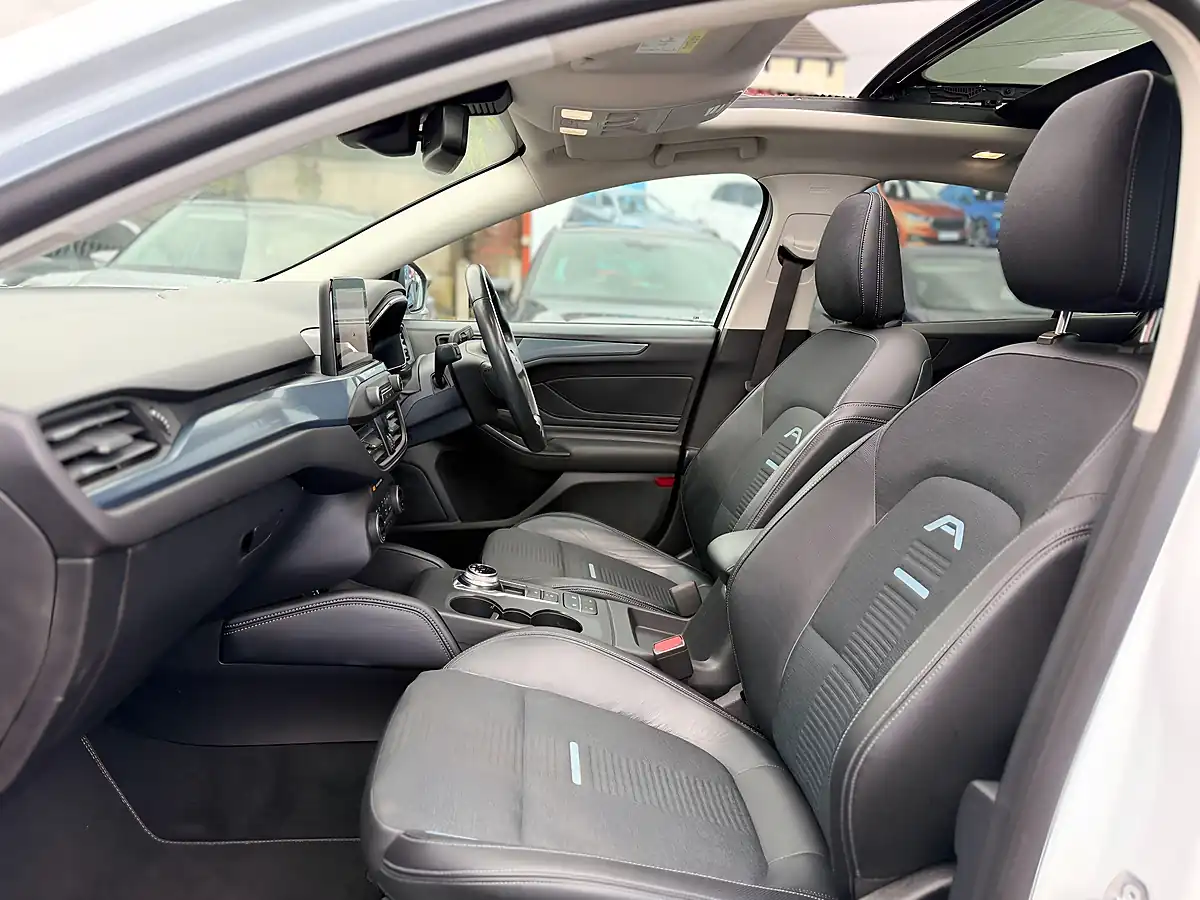 Used 2021 Ford Focus Active X Frozen White - Interior and Exterior details 16