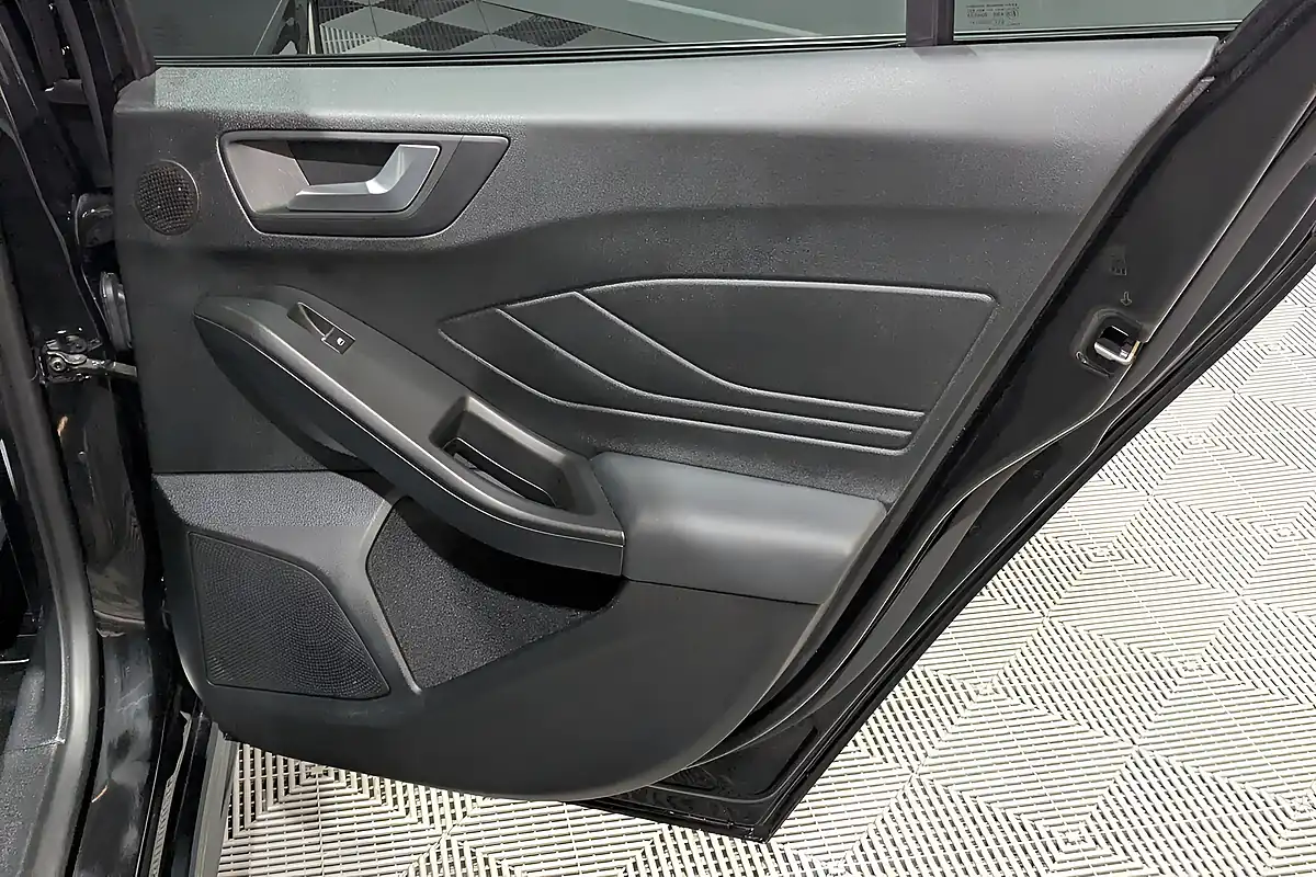 Used 2021 Ford Focus ST Black - Interior and Exterior details 16