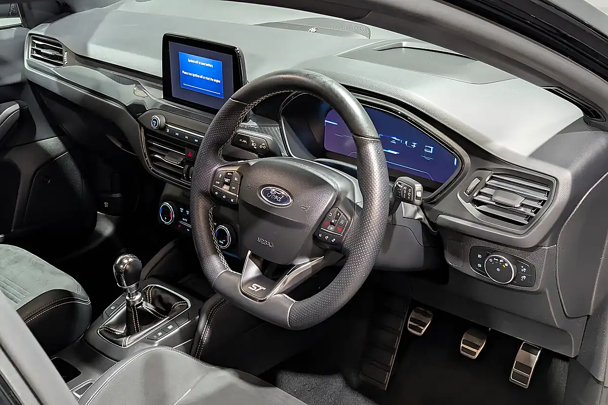 Used 2021 Ford Focus ST Black - Interior and Exterior details 2