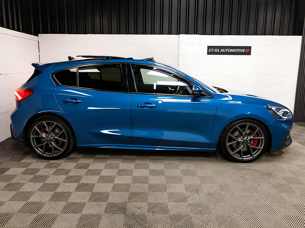 Used 2021 Ford Focus ST Blue - Interior and Exterior details 10