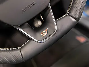 Used 2021 Ford Focus ST Blue - Interior and Exterior details 13