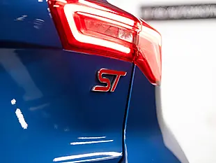 Used 2021 Ford Focus ST Blue - Interior and Exterior details 17