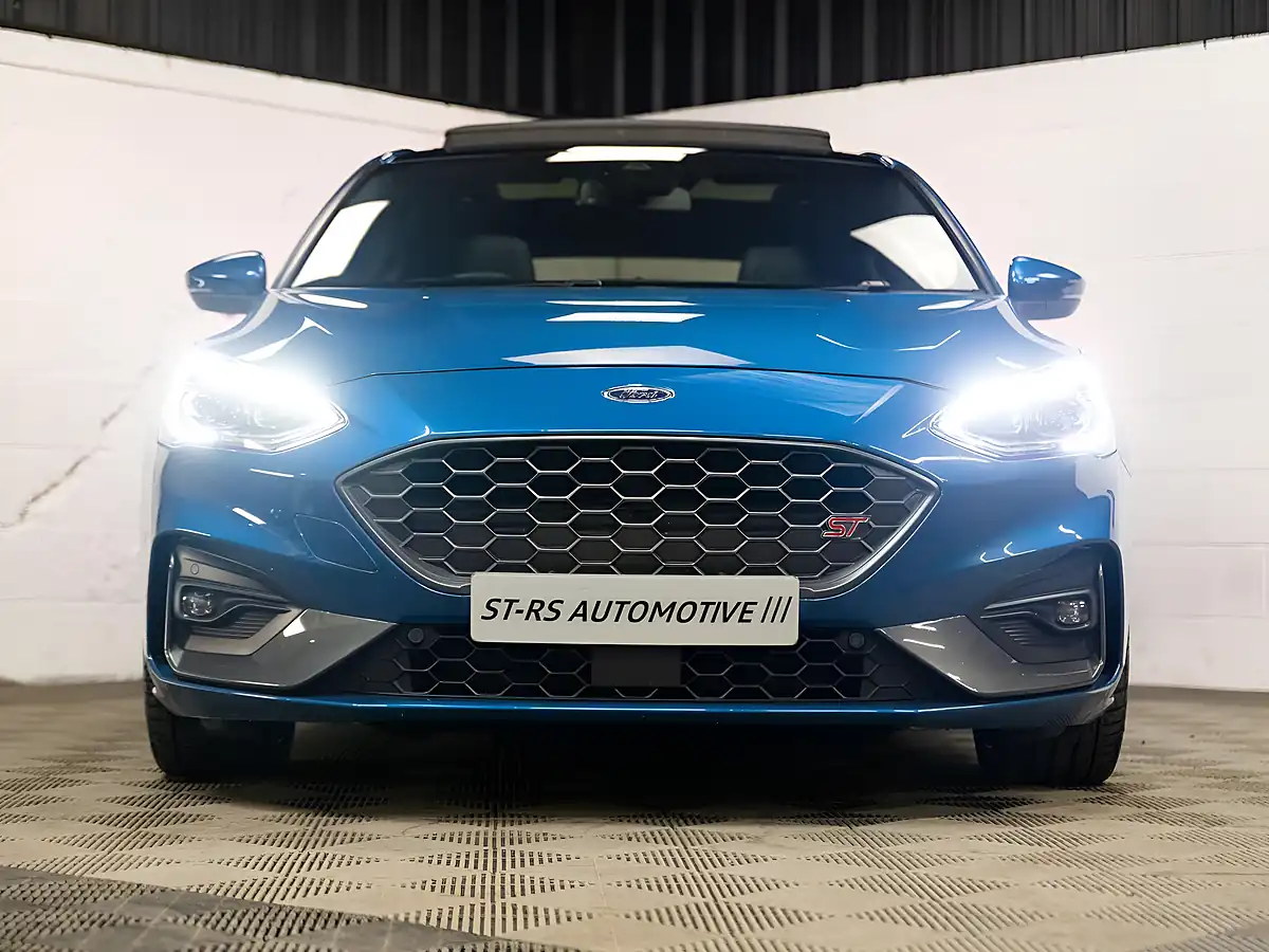 Used 2021 Ford Focus ST Blue - Interior and Exterior details 7