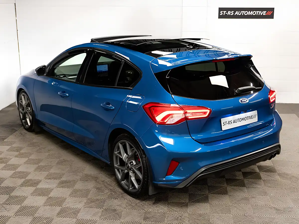 Used 2021 Ford Focus ST Blue - Interior and Exterior details 8
