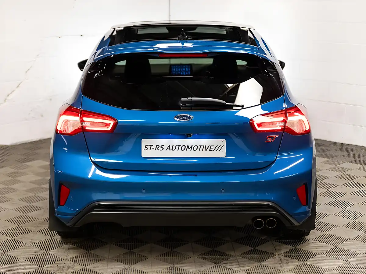 Used 2021 Ford Focus ST Blue - Interior and Exterior details 9
