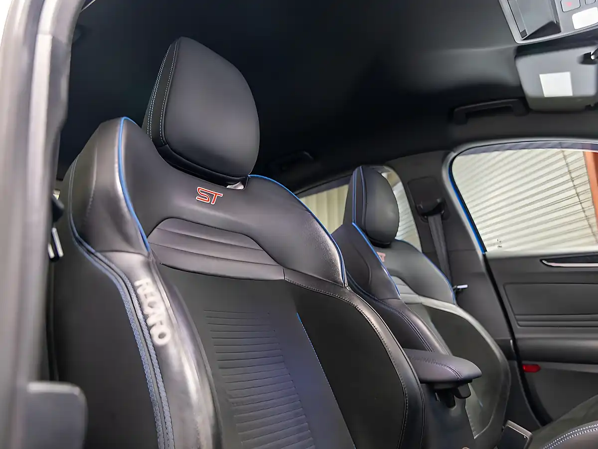 Used 2021 Ford Focus ST Edition Azura Blue - Interior and Exterior details 12