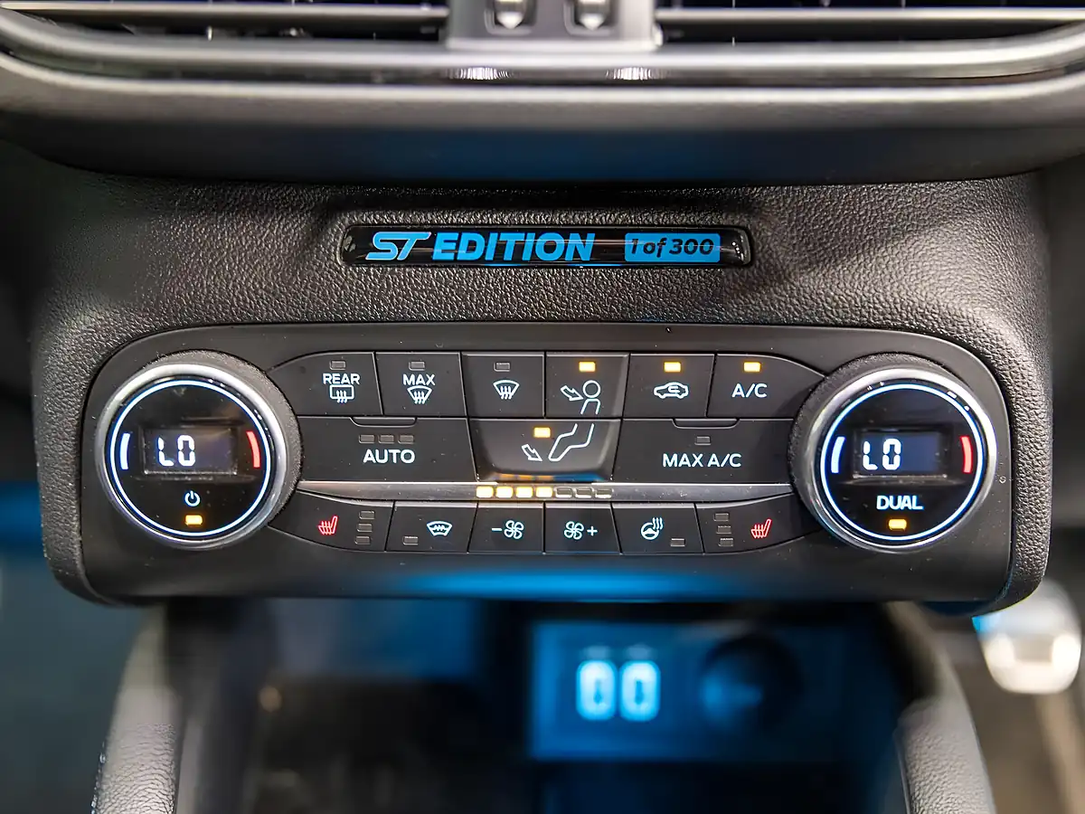 Used 2021 Ford Focus ST Edition Azura Blue - Interior and Exterior details 14