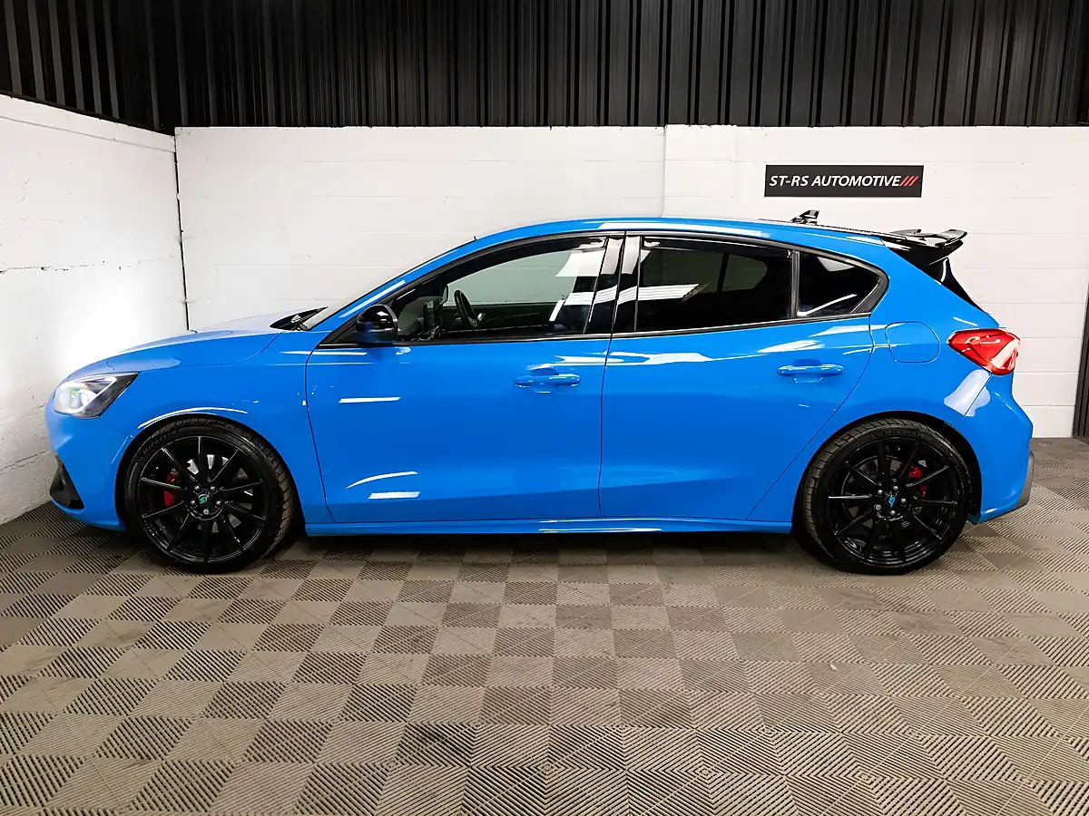 Used 2021 Ford Focus ST Edition Azura Blue - Interior and Exterior details 4