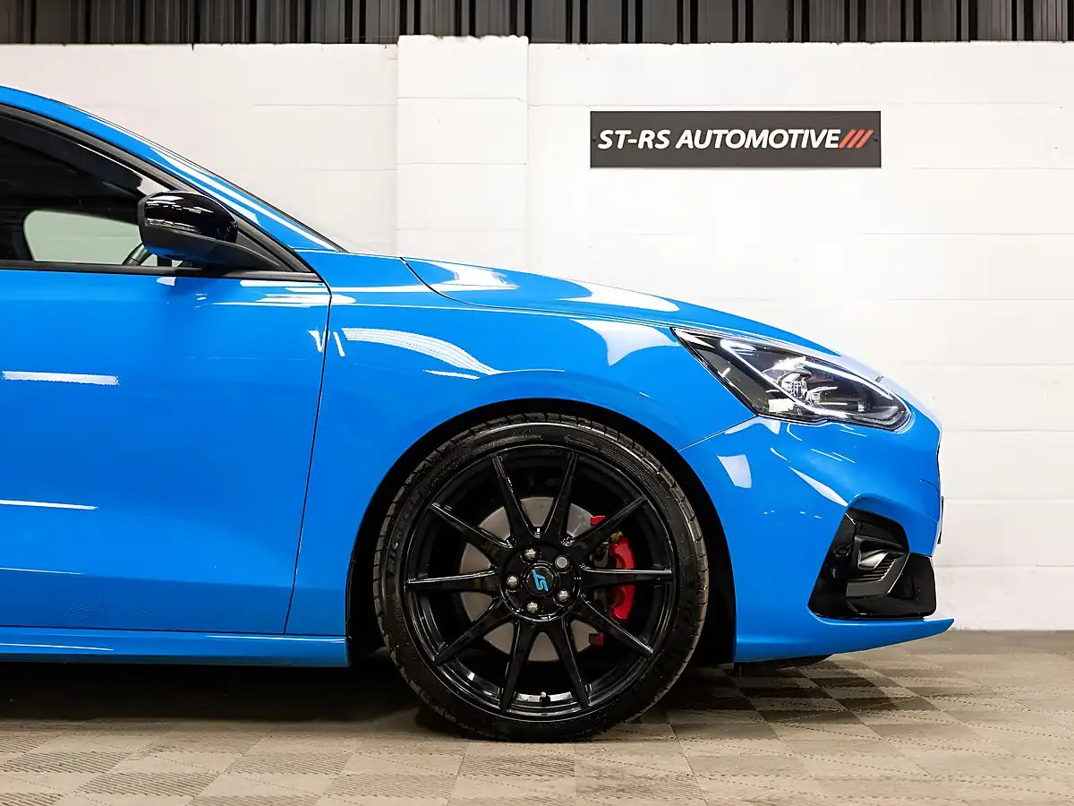 Used 2021 Ford Focus ST Edition Azura Blue - Interior and Exterior details 6