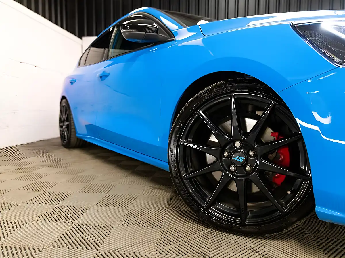 Used 2021 Ford Focus ST Edition Azura Blue - Interior and Exterior details 8