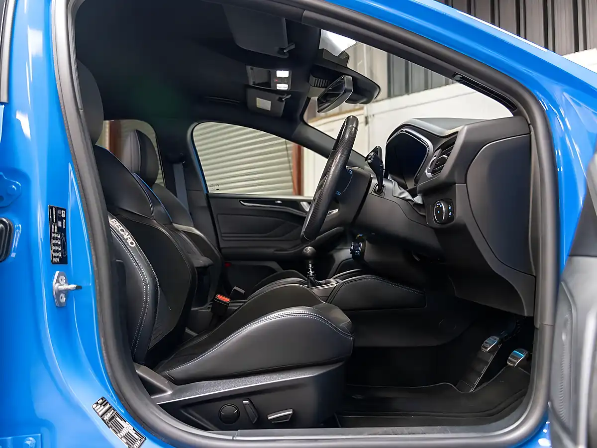 Used 2021 Ford Focus ST Edition Azura Blue - Interior and Exterior details 11