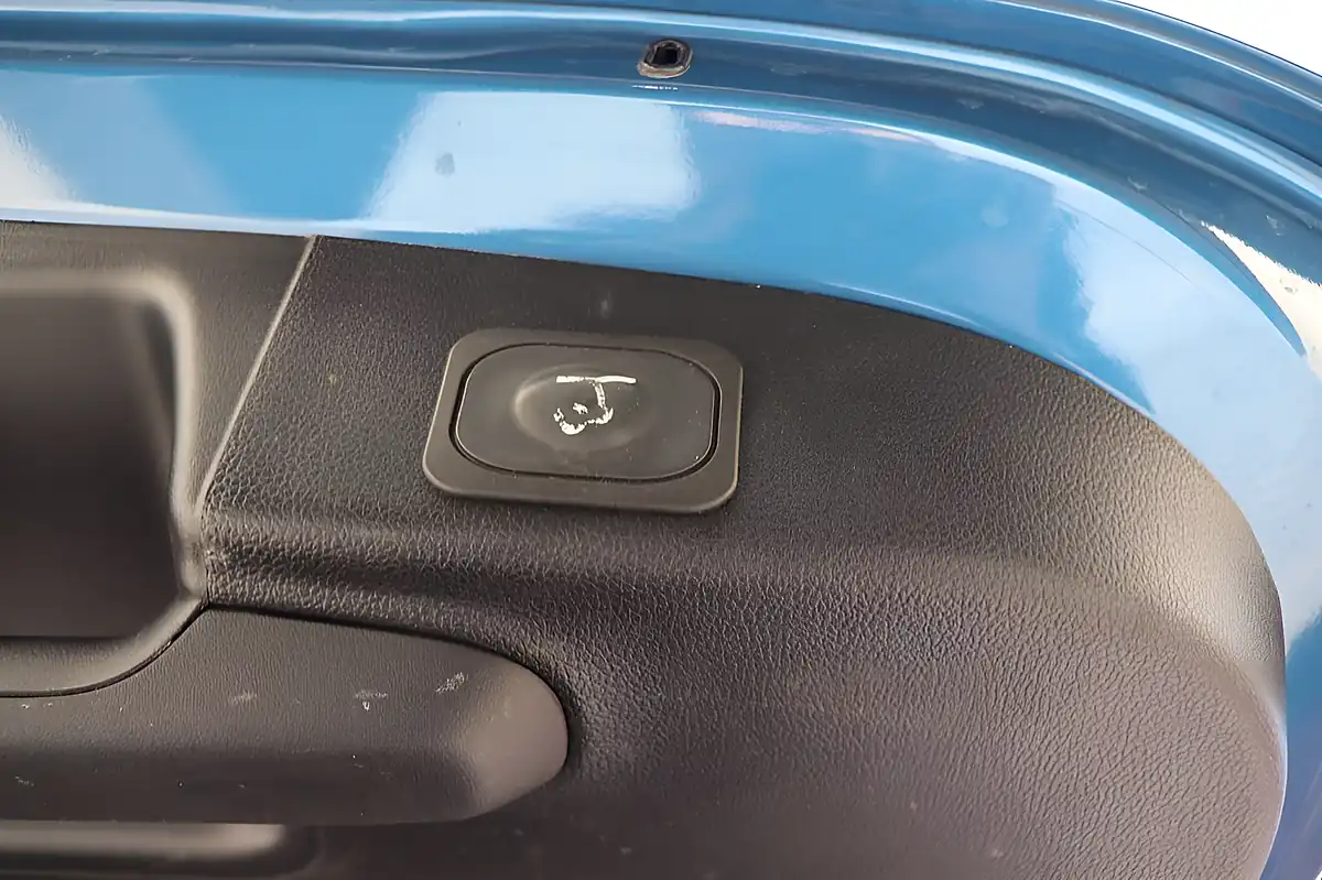 Used 2021 Ford Focus ST Ford Performance Blue - Interior and Exterior details 14