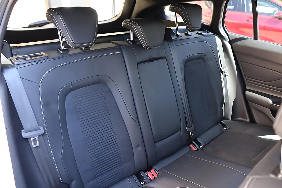 Used 2021 Ford Focus ST Ford Performance Blue - Interior and Exterior details 9