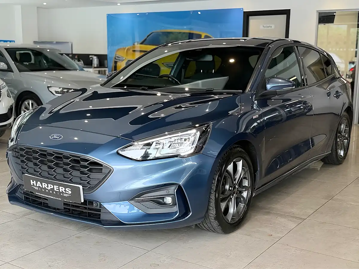 Used 2021 Ford Focus ST-Line Blue - Interior and Exterior details 3