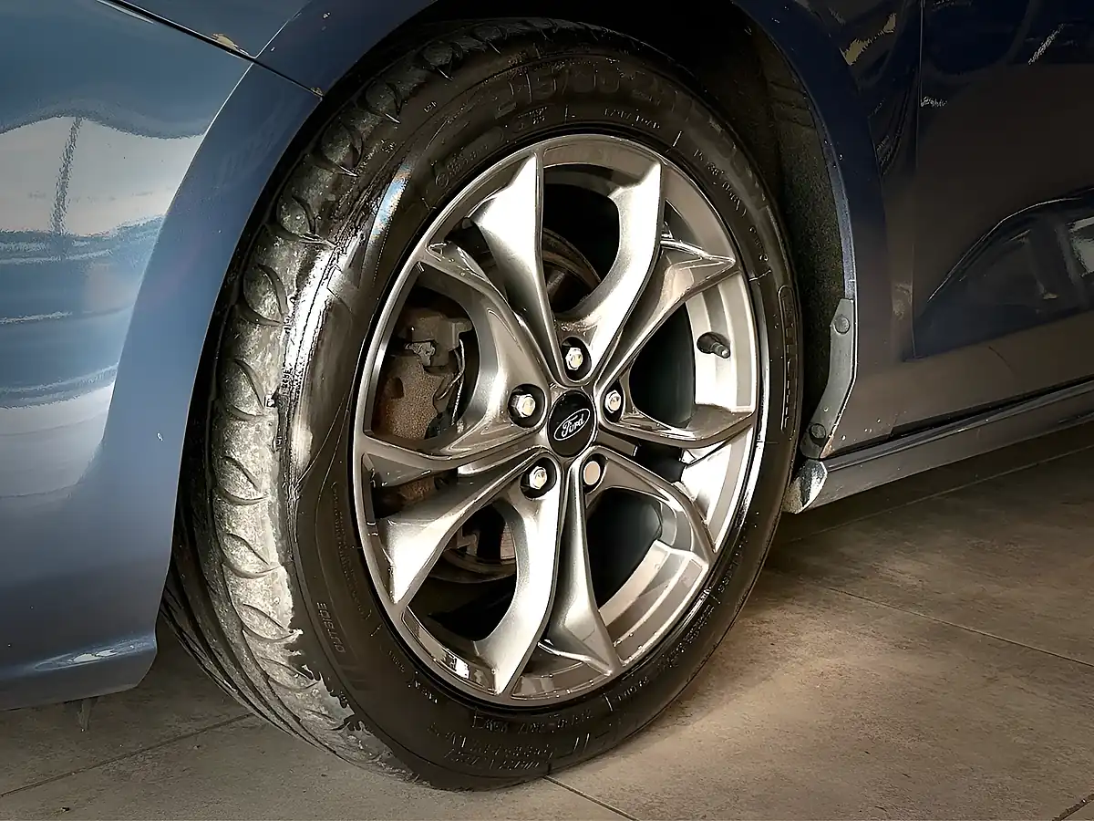 Used 2021 Ford Focus ST-Line Blue - Interior and Exterior details 4