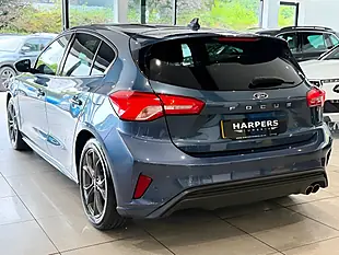 Used 2021 Ford Focus ST-Line Blue - Interior and Exterior details 5