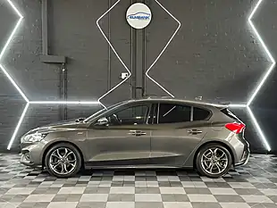 Used 2021 Ford Focus ST-Line Grey - Interior and Exterior details 11