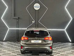 Used 2021 Ford Focus ST-Line Grey - Interior and Exterior details 12