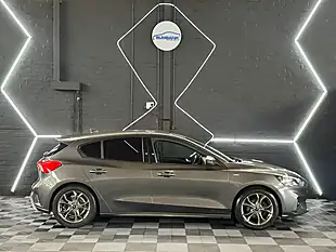 Used 2021 Ford Focus ST-Line Grey - Interior and Exterior details 18