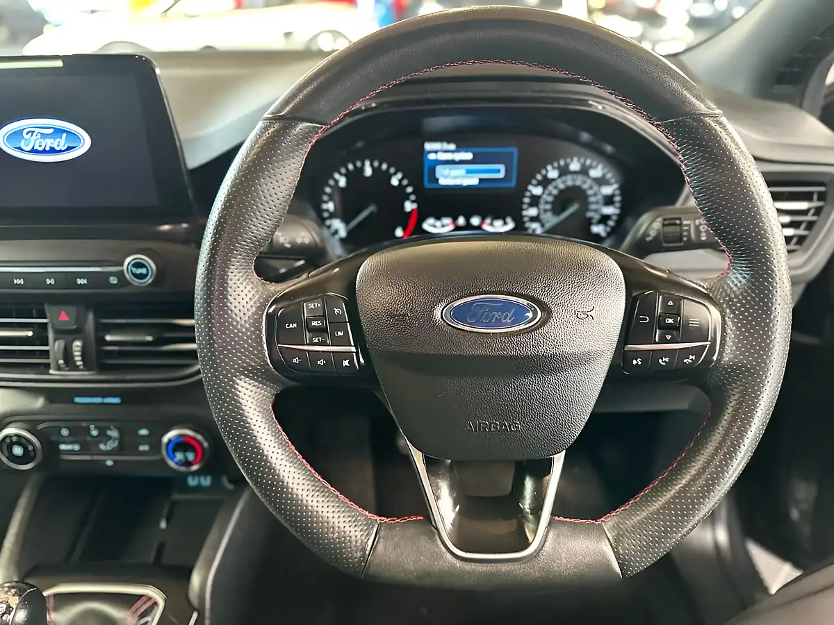 Used 2021 Ford Focus ST-Line Grey - Interior and Exterior details 3